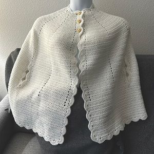 CAPE crochet white handmade 3 goldstone buttons arm,2 openings,Granny Core